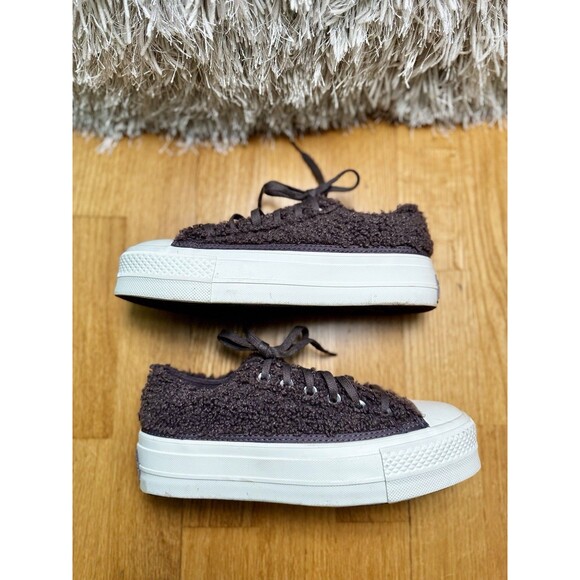 Converse Women’s Chuck Taylor All Star Platform Low Cozy Sherpa Violet Ore 6.5 - Picture 4 of 13